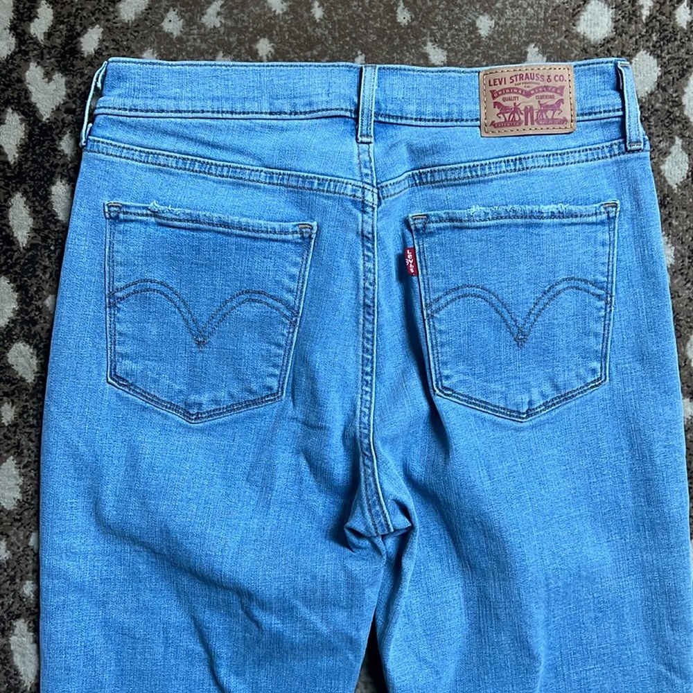 Levi’s Bootcut Jeans - Picture 6 of 8